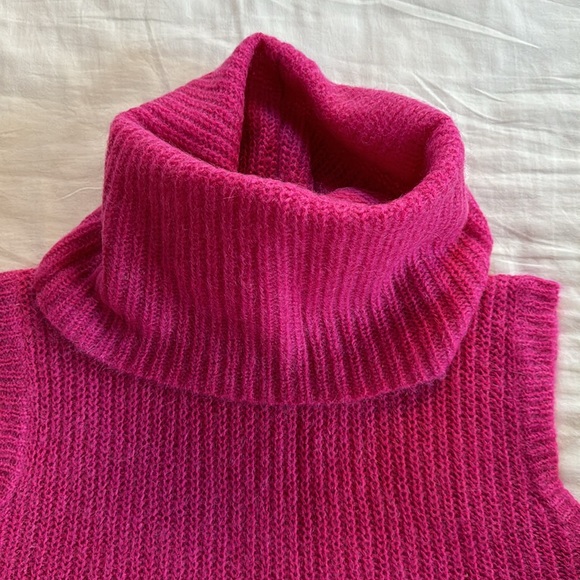 OILILY high cowl neck fuchsia sweater vest with pocket! Size S. Mohair w/ nylon. - Picture 8 of 8